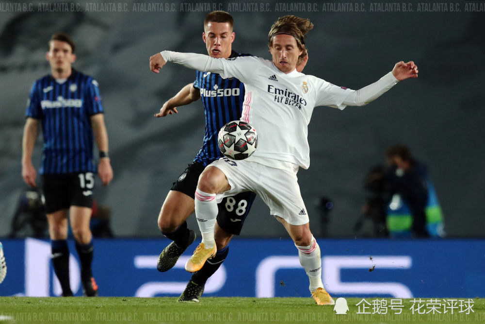 转折点！那不勒斯远射贴柱，欧超杯今夜攻防权衡，赛场秩序良好，团队化学反应显著的简单介绍