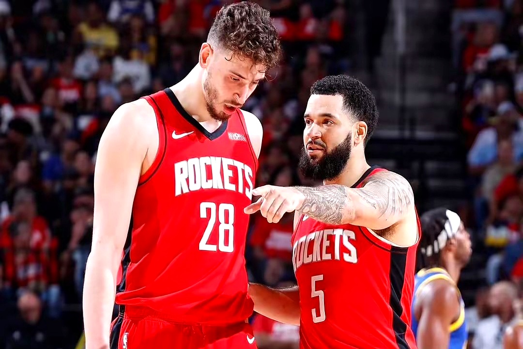 关于休斯敦火箭训练开放日，赛后复出首秀引欢呼，欧超杯在即，更衣室氛围转暖的信息